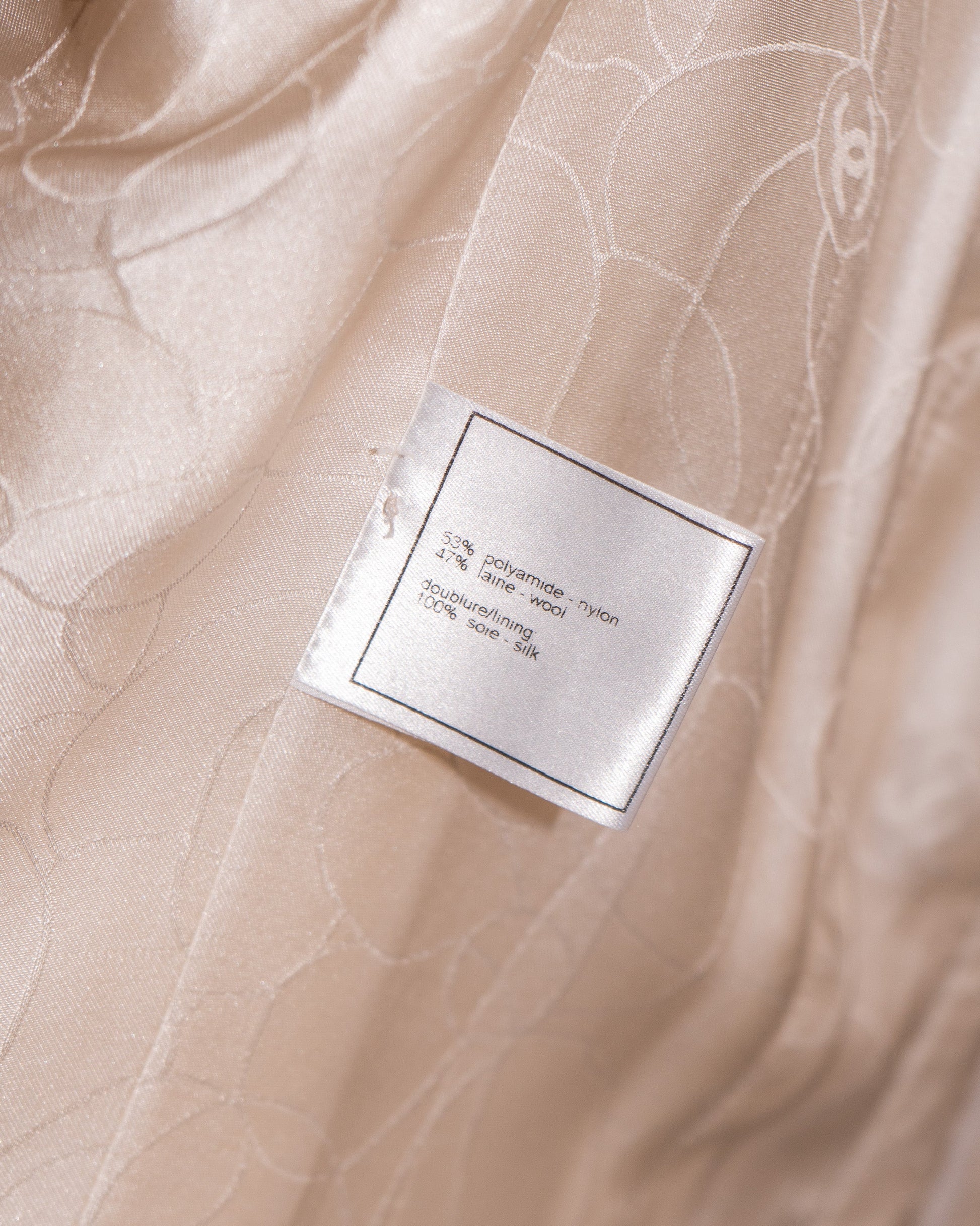 FR44-46 Chanel Spring 2002 Classic Collarless Four-Pocketed Jacket in Off-White Tweed - Vintage Chanel Jacket -   - Rarchive.