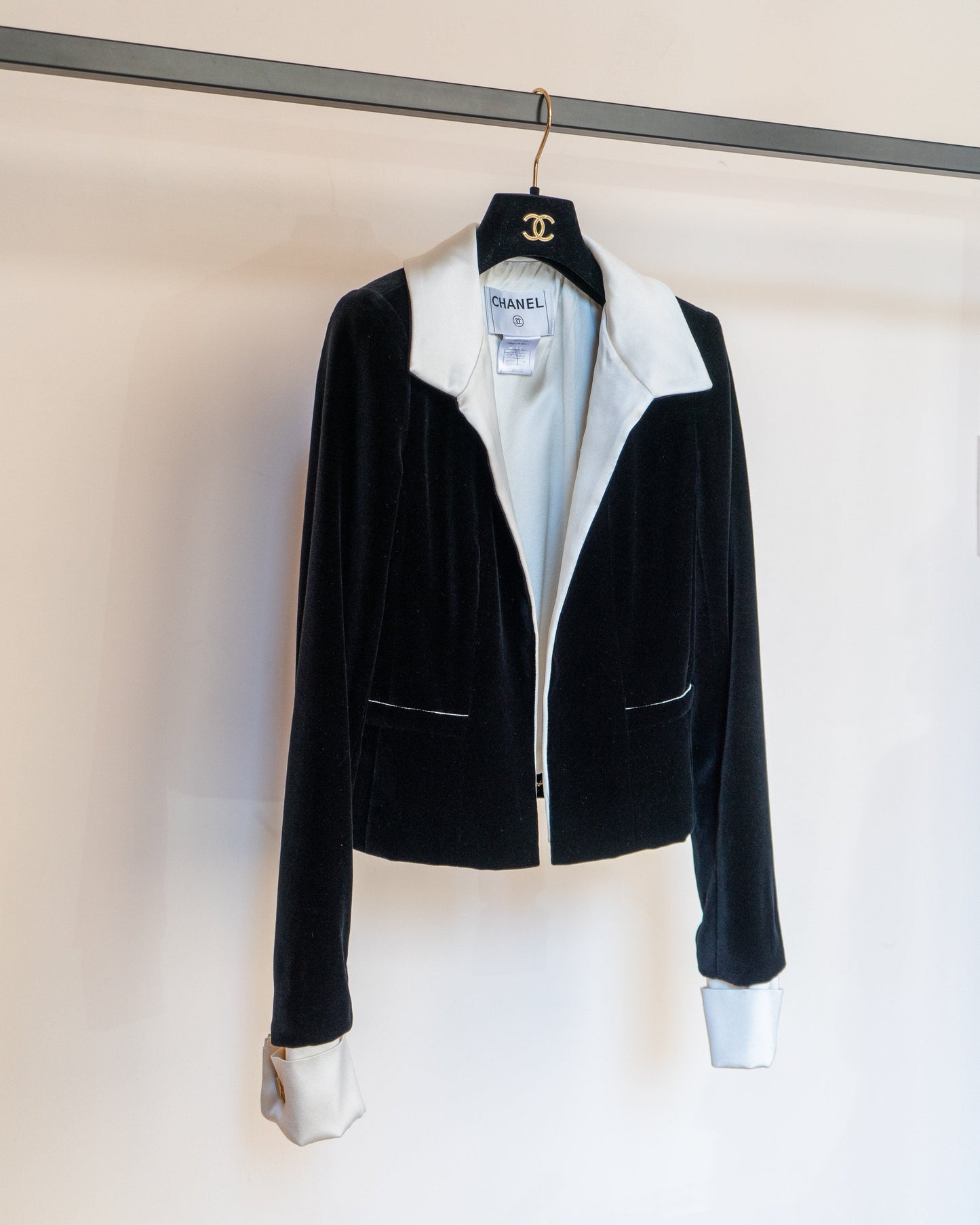 FR34 Rare Chanel Fall 2003 Velvet and Silk Evening Jacket