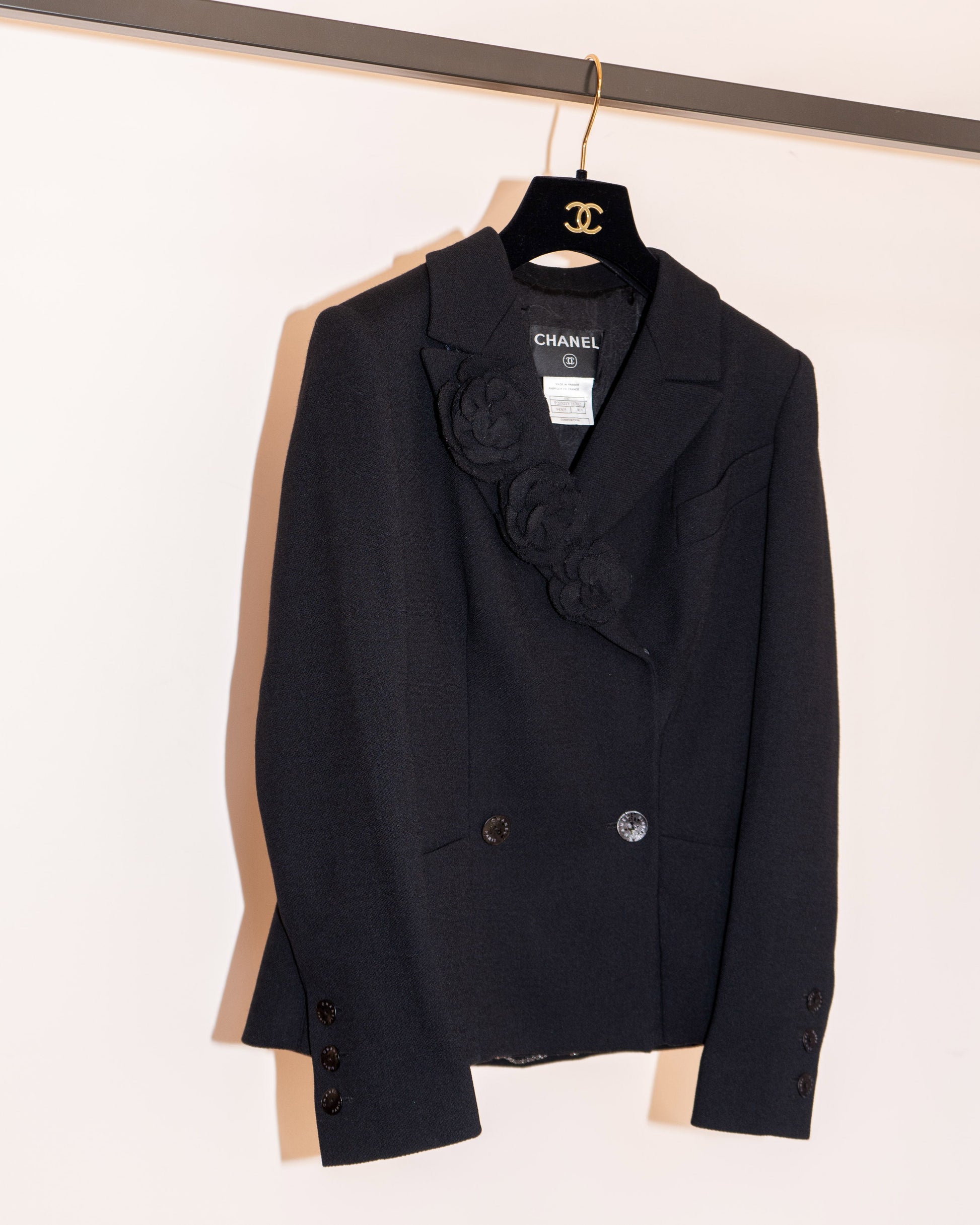 FR36-38 Chanel Cruise 2003 Camellia Detail Double Breasted Wool Jacket - Vintage Chanel Jacket -   - Rarchive.