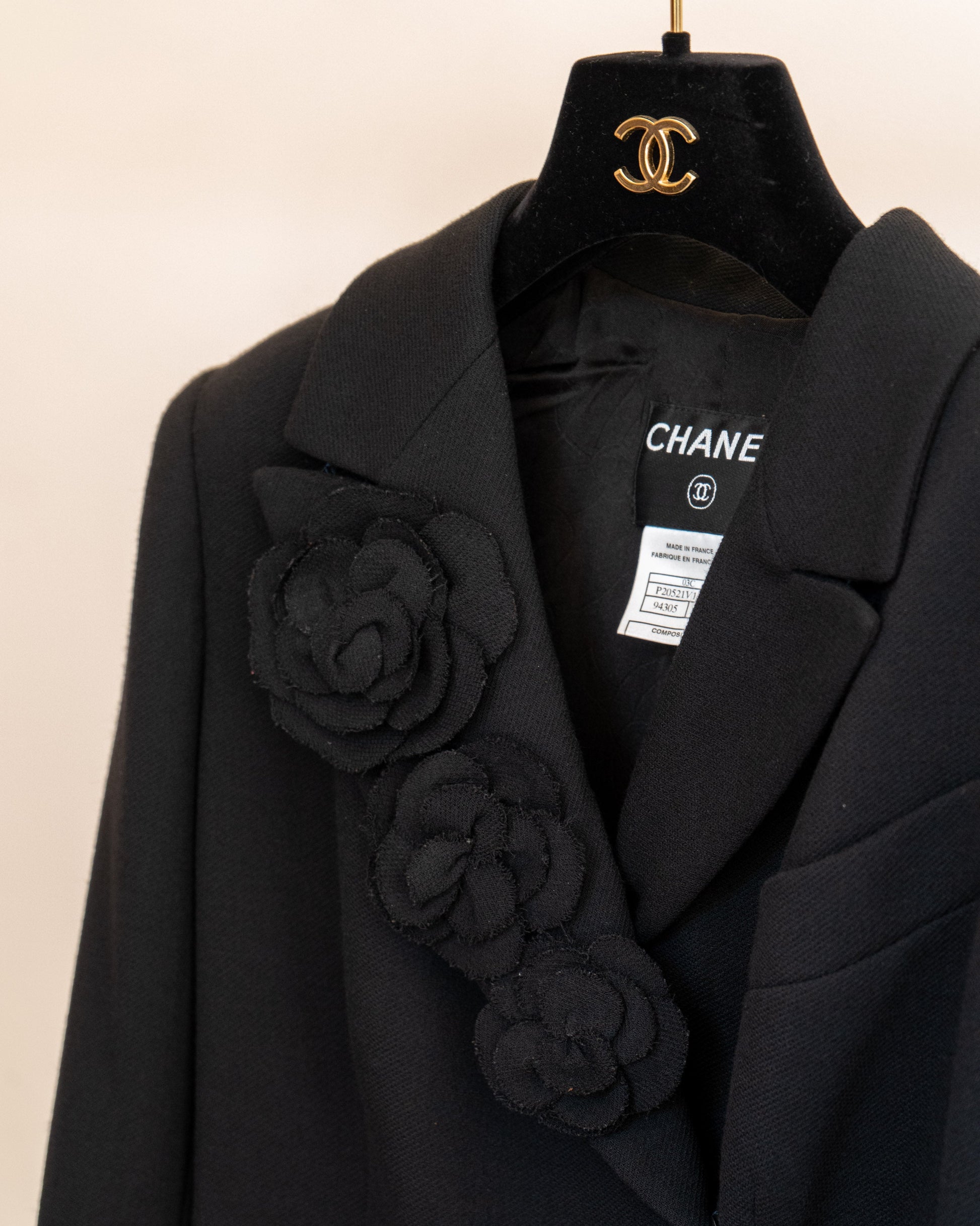 FR36-38 Chanel Cruise 2003 Camellia Detail Double Breasted Wool Jacket - Vintage Chanel Jacket -   - Rarchive.