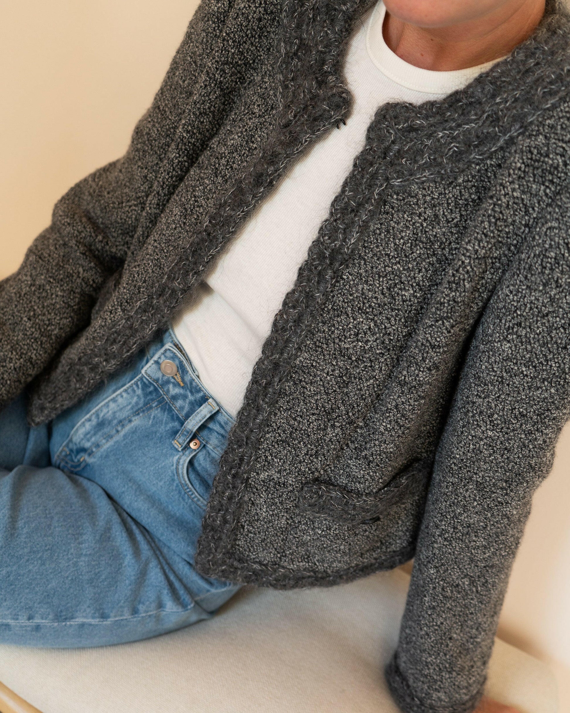 FR40-42 Chanel Fall 1998 Collarless Two-Pocketed Mohair Trim Gray Tweed Boucle Jacket - Vintage Chanel Jacket -   - Rarchive.
