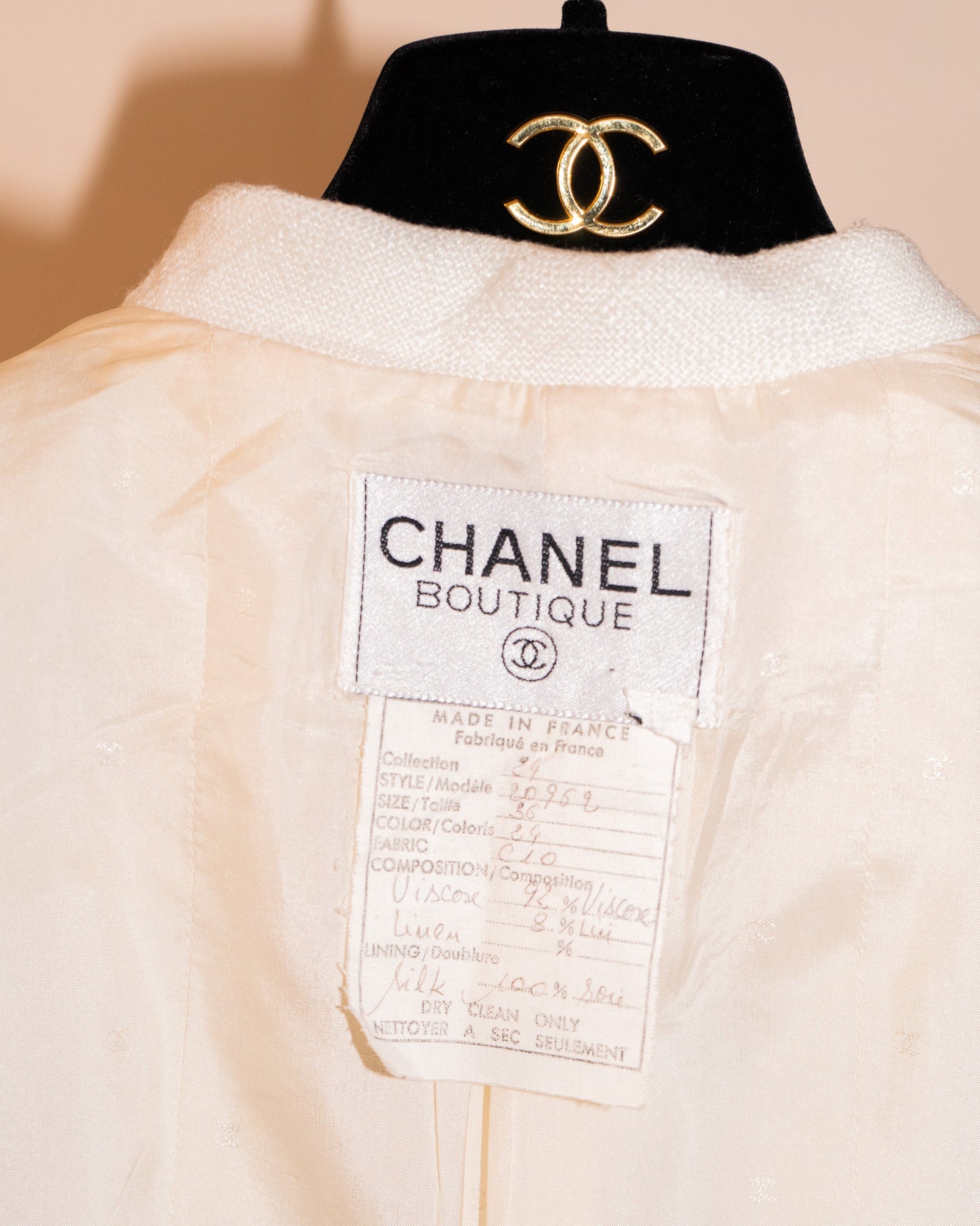 FR36 Chanel Cruise 1990 Double-Breasted Two-Pocketed Off-White Linen Blend Jacket
