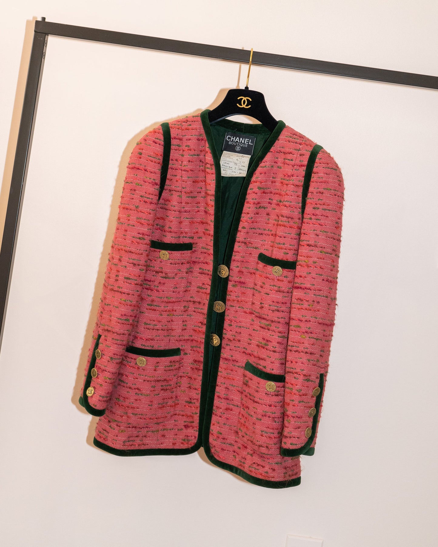 FR38-40 Chanel Early 1990s Collarless Four-Pocketed Velvet Trim Detail Coral Red Tweed Jacket