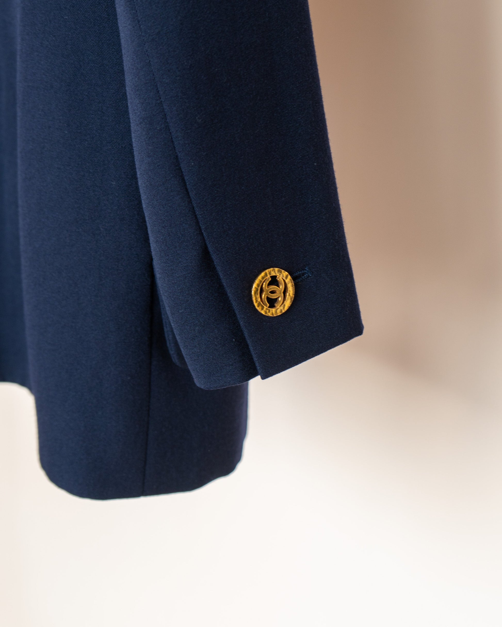 FR38-40 Chanel Fall 1991 Double-Breasted Gold-Tone Buttons Blazer in Navy - Vintage Chanel Jacket -   - Rarchive.