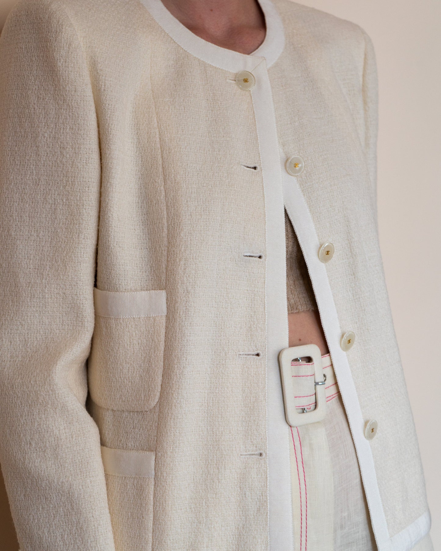 FR40-42 Chanel Spring 2002 Classic Collarless Four-Pocketed Jacket in Off-White Tweed - Vintage Chanel Jacket -   - Rarchive.