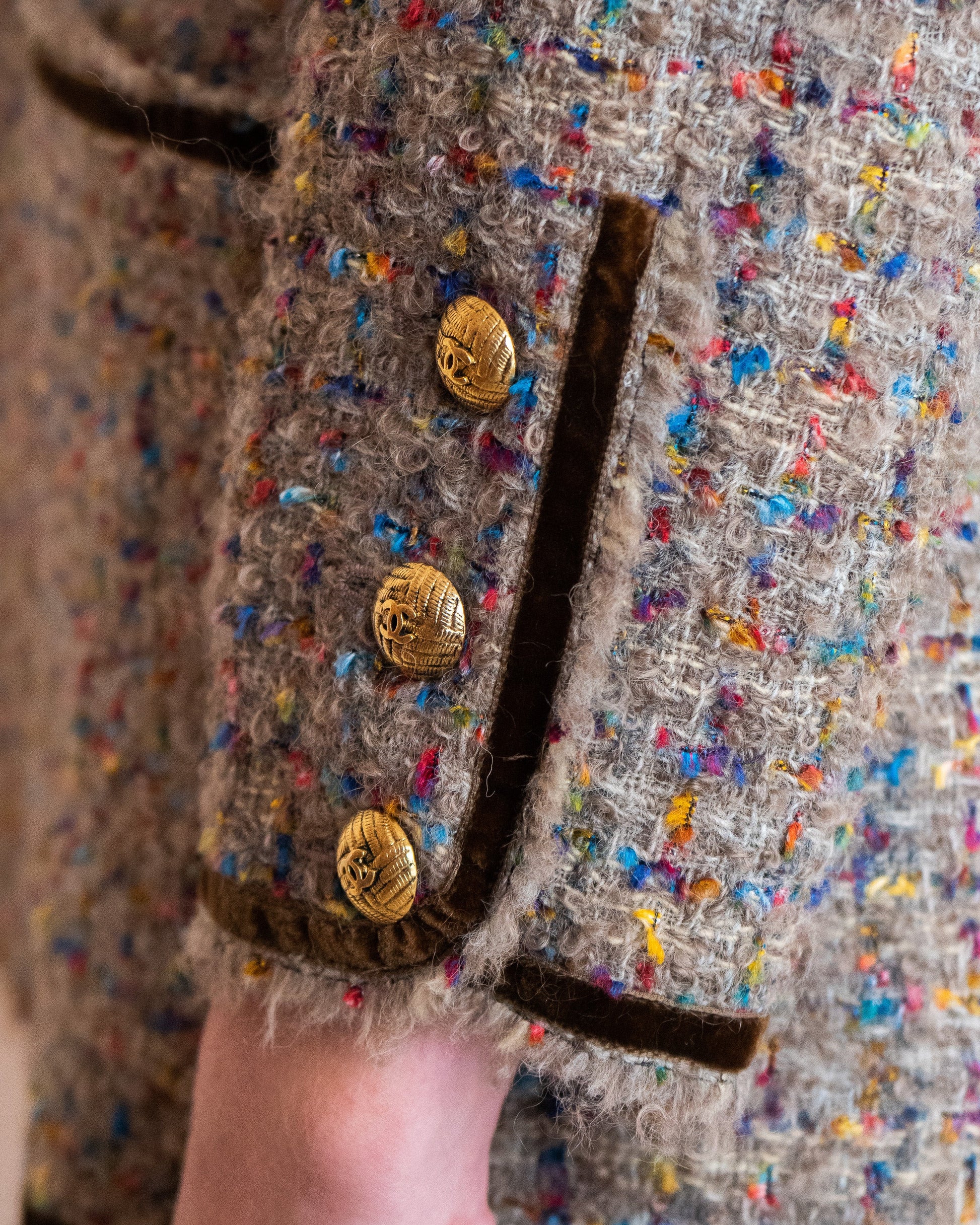 FR40-42 Chanel Fall 1990 Collarless Four-Pocketed Velvet Detail Multicolor Fantasy Tweed Jacket - Vintage Chanel Jacket -   - Rarchive.