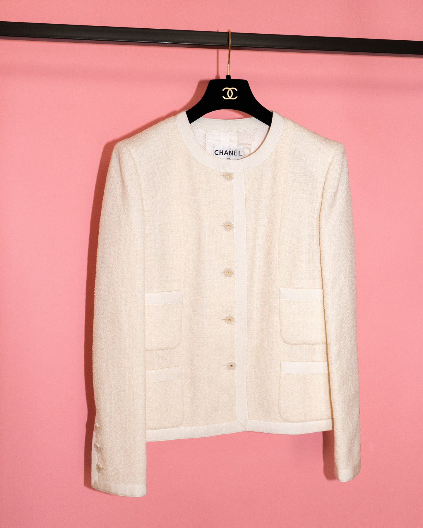 FR40-42 Chanel Spring 2002 Classic Collarless Four-Pocketed Jacket in Off-White Tweed - Vintage Chanel Jacket -   - Rarchive.