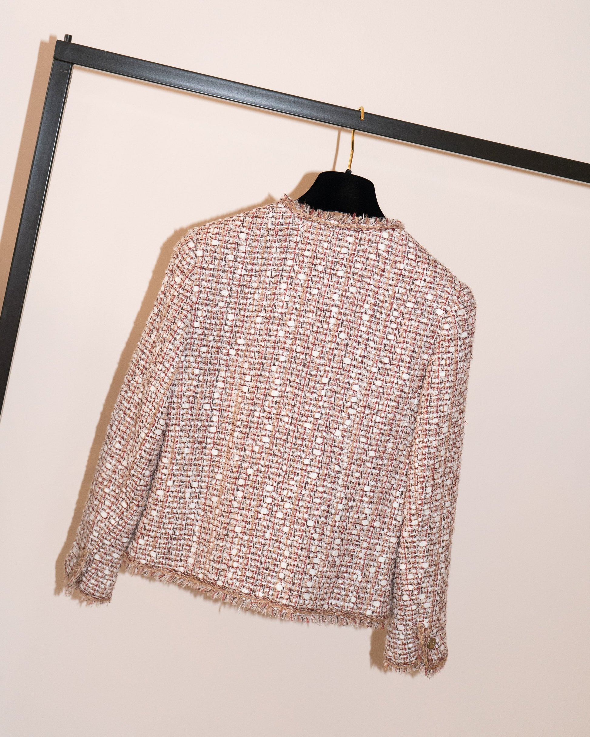 FR34-36 Chanel Spring 2006 Collarless Four Pocketed Fantasy Tweed Jacket - Vintage Chanel Jacket -   - Rarchive.