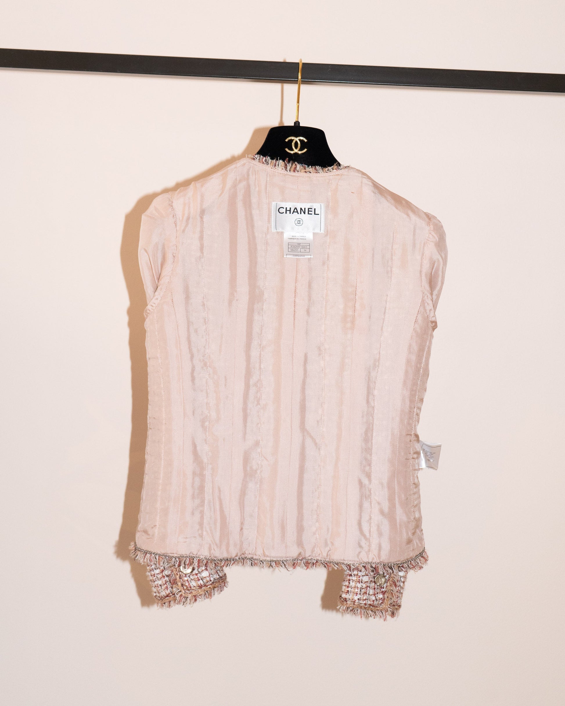 FR34-36 Chanel Spring 2006 Collarless Four Pocketed Fantasy Tweed Jacket - Vintage Chanel Jacket -   - Rarchive.