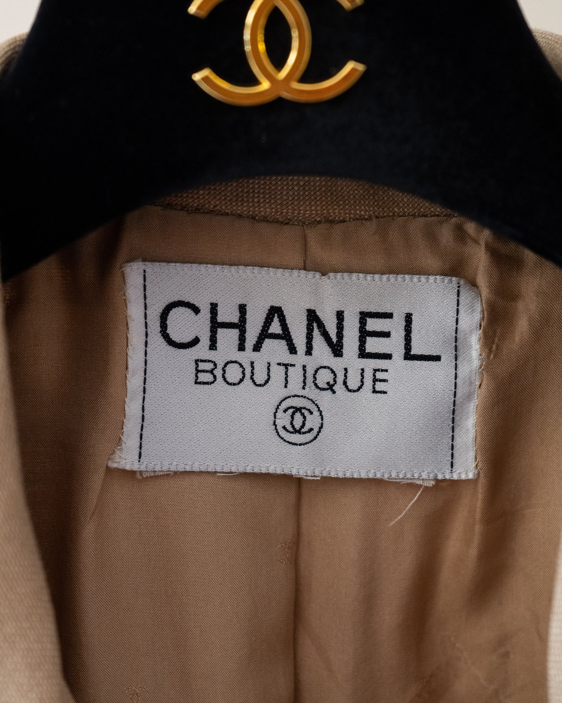 FR38-40 Rare Chanel Cruise 1992 Four Pocketed Linen Jacket - Vintage Chanel Jacket -   - Rarchive.