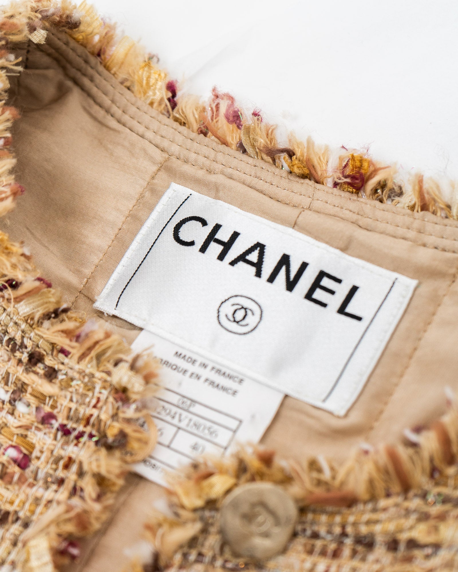 FR40 Chanel Spring 2006 Four Pockets Fantasy Tweed Jacket in Gold - Vintage Chanel Jacket -   - Rarchive.