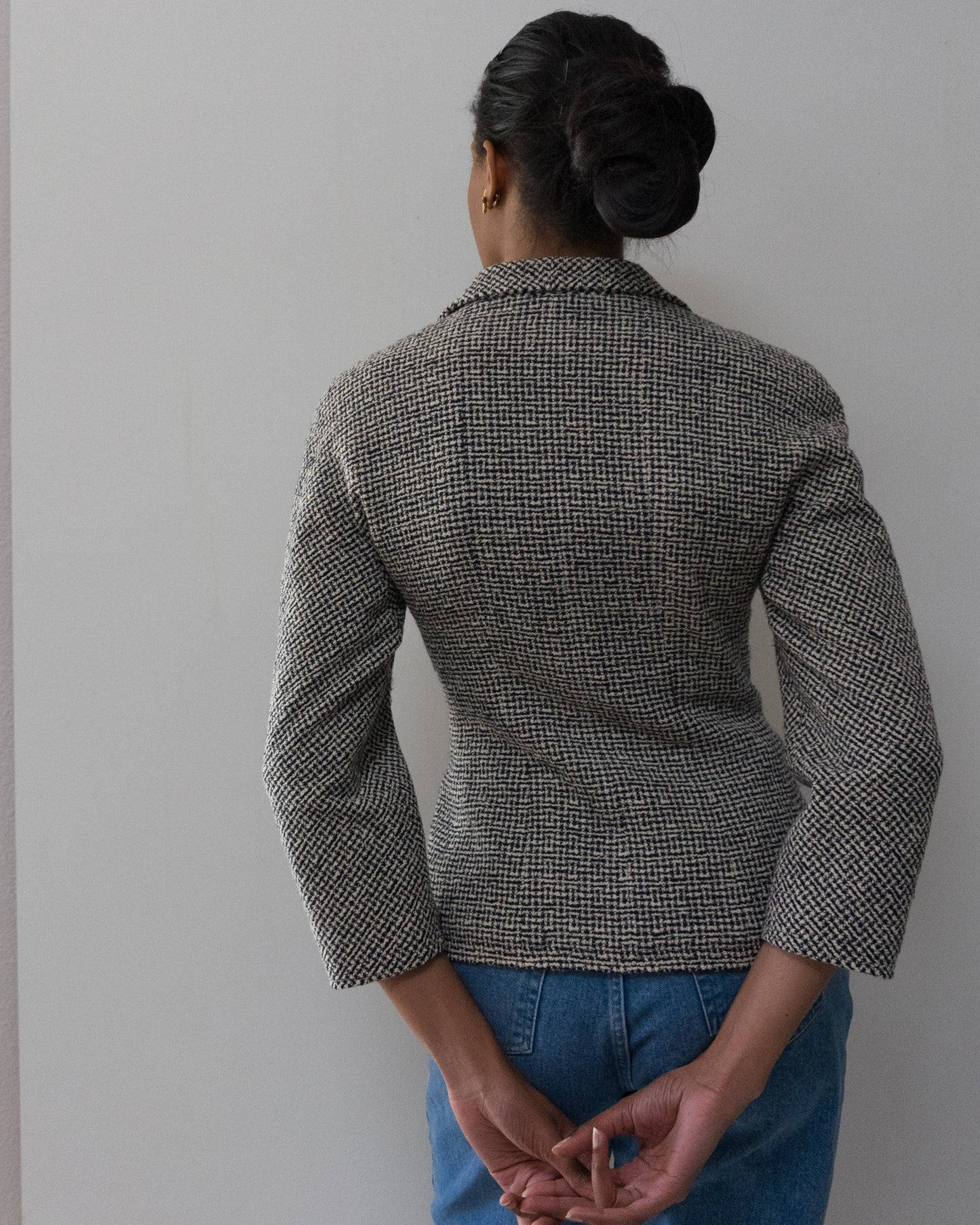 FR38 Chanel 1980s Two-Pocket Double Breasted Tweed Jacket Dark Navy and White - Vintage Chanel Jacket -  Jacket - Rarchive.